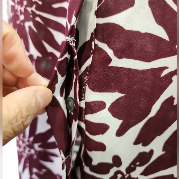 LOFT Floral Blouse Women Sz XL Burgundy Long Sleeve Casual Workwear Preppy Flowy - Picture 7 of 9